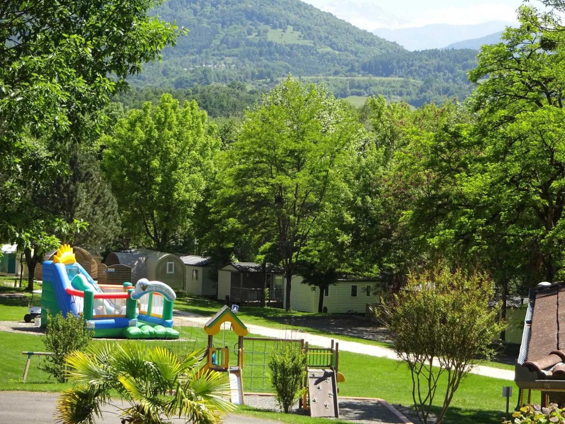 Camping - Piscine - Ccbaieb Montjoie-en-Couserans Екстериор снимка