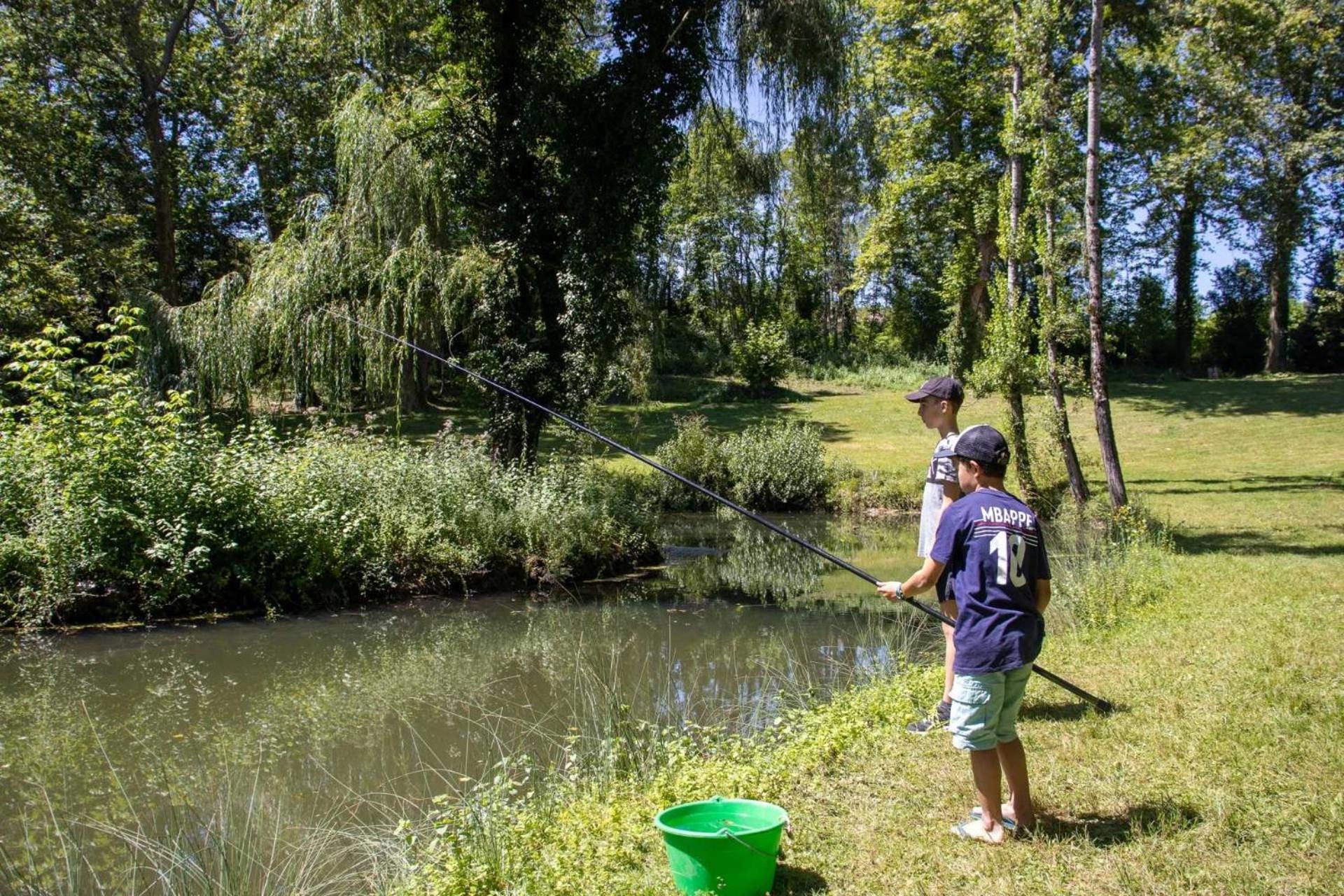 Camping - Piscine - Ccbaieb Montjoie-en-Couserans Екстериор снимка